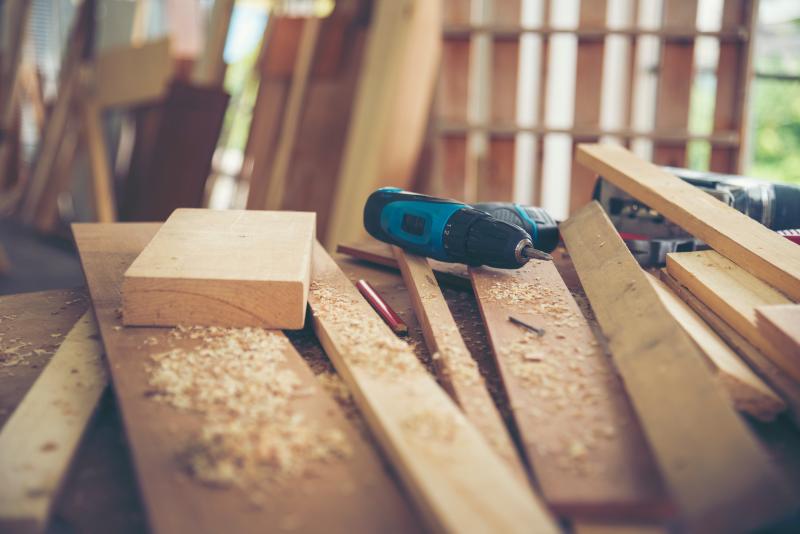 Pourquoi faire appel &agrave; un artisan menuisier pour vos travaux d'int&eacute;rieur ?